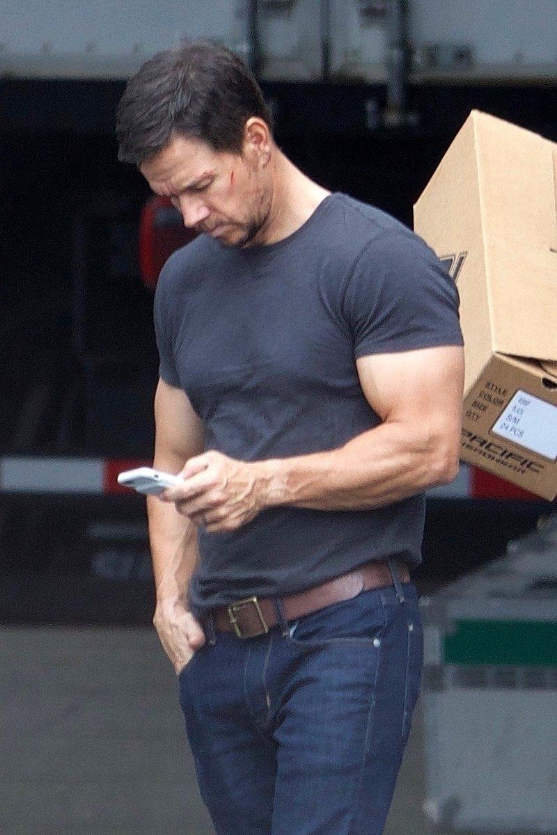 Mark Wahlberg steroid kullandığıyla ilgili iddiaları yalanladı