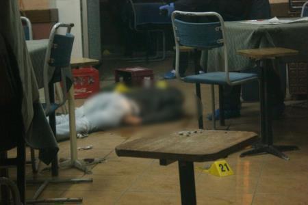 Kahveye pompalı tüfekli saldırı: 1 ölü, 1 yaralı