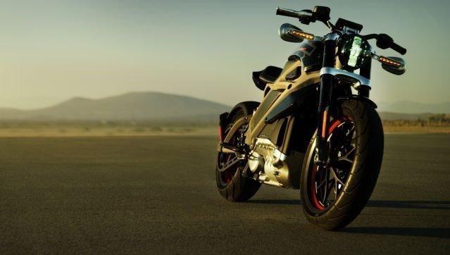 Harley Davidson elektrikli motosiklet Livewireın 2019da piyasaya sürüleceğini açıkladı
