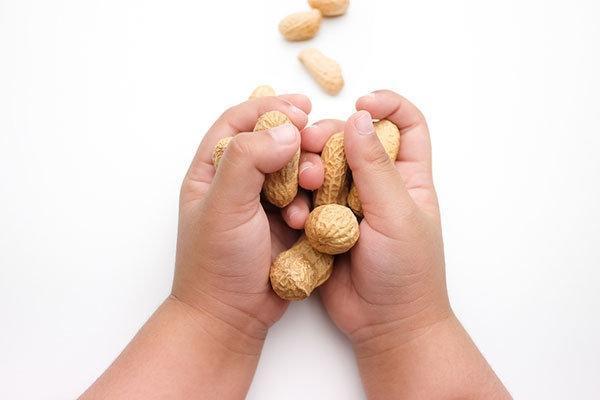 Çocuklarda alerjiye yol açan 3 besin grubu (Gıda alerjisi belirtileri nelerdir)