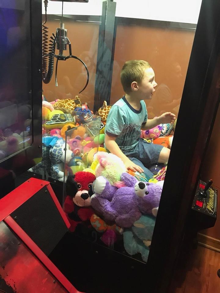 ABD’de bir çocuk oyun makinesinin içinde mahsur kaldı