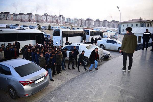 Vanda başkası yerine ehliyet sınavına giren 128 kişi kıskıvrak yakalandı