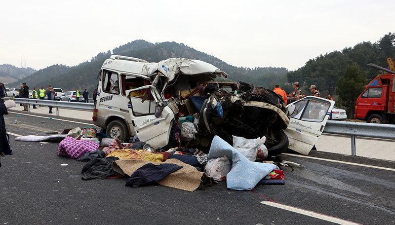 Kahramanmaraşta korkunç kaza 8 ölü 8 yaralı