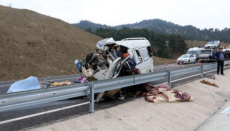 Kahramanmaraşta korkunç kaza 8 ölü 8 yaralı