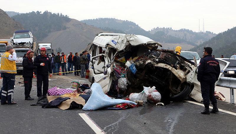 Kahramanmaraşta korkunç kaza 8 ölü 8 yaralı