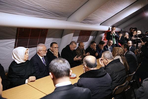 Cumhurbaşkanı Erdoğandan şehit ailesine ziyaret