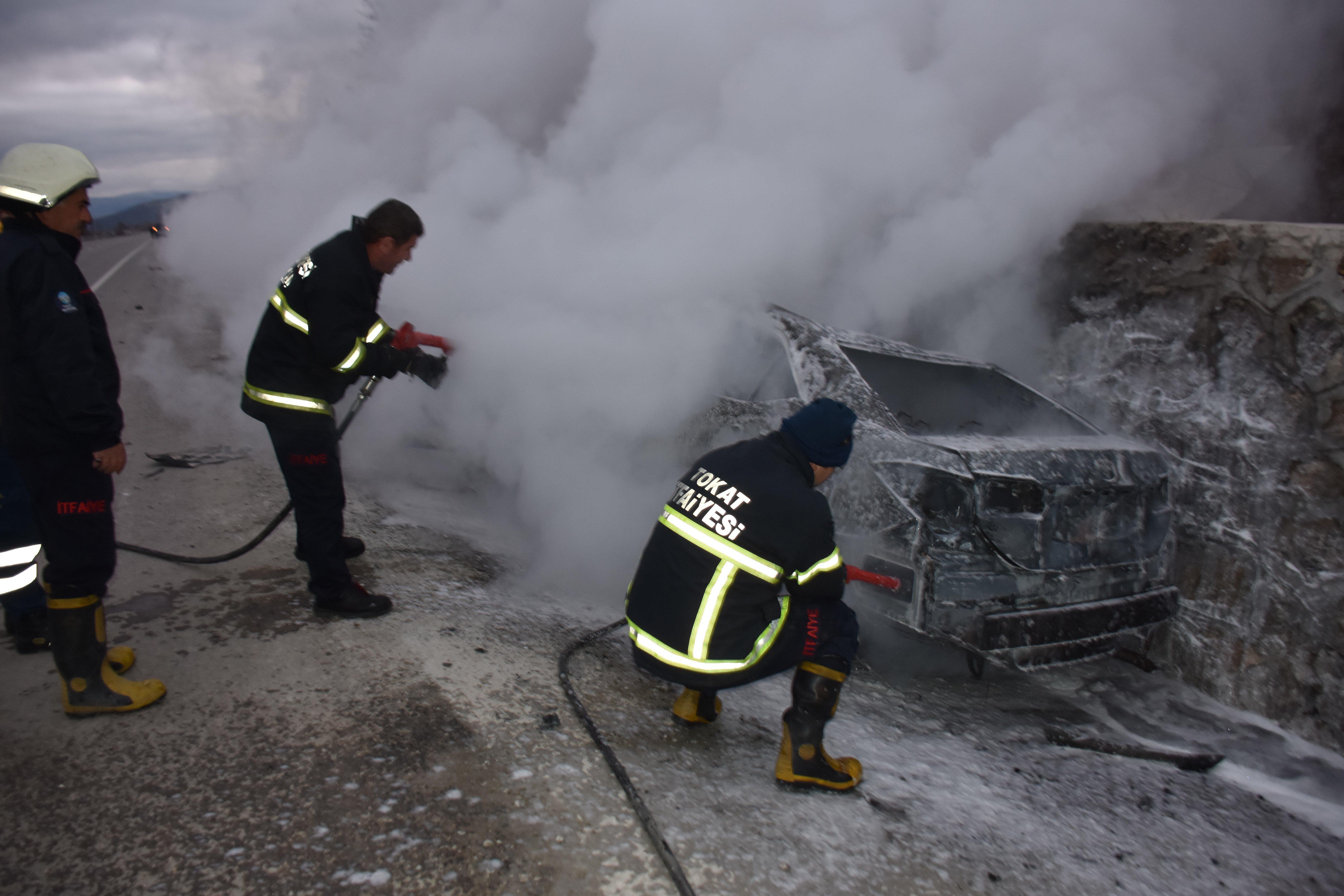 Korkunç kaza: 5  kişi yanarak öldü