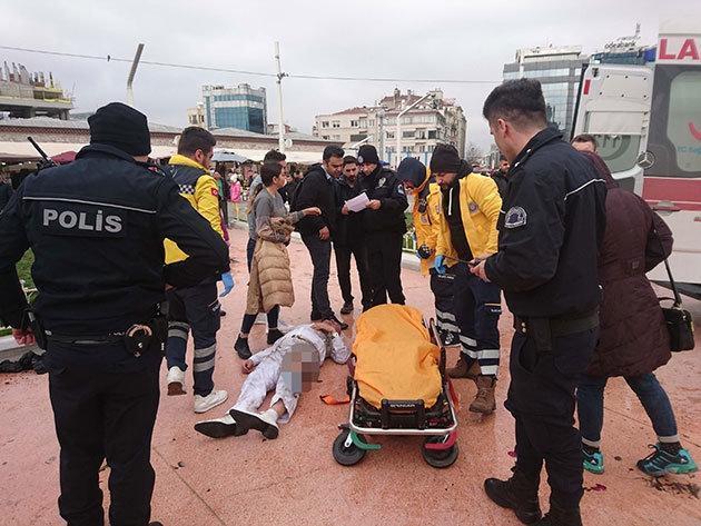 Taksim Meydanı’nda kendini yaktı