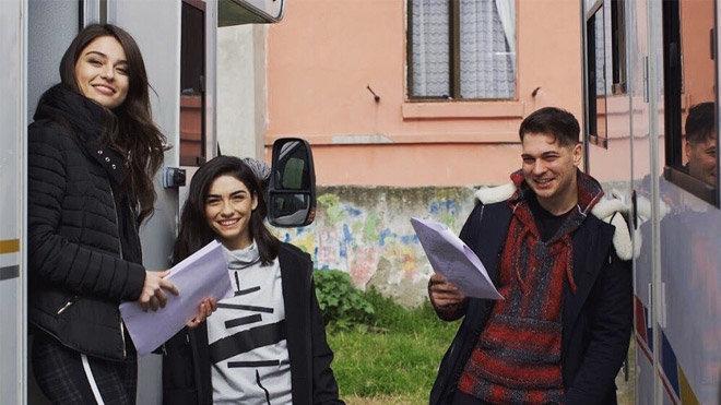 Netflix yapımı Türk dizisinin setinden ilk fotoğraflar görücüye çıktı