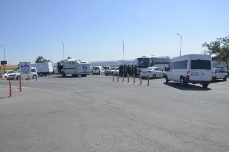 Diyarbakırda karakola roketli saldırı: 1 şehit