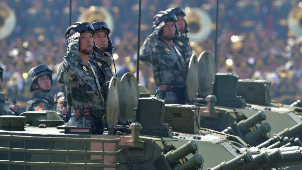 Çinden 12 bin asker ve 200 uçakla gövde gösterisi