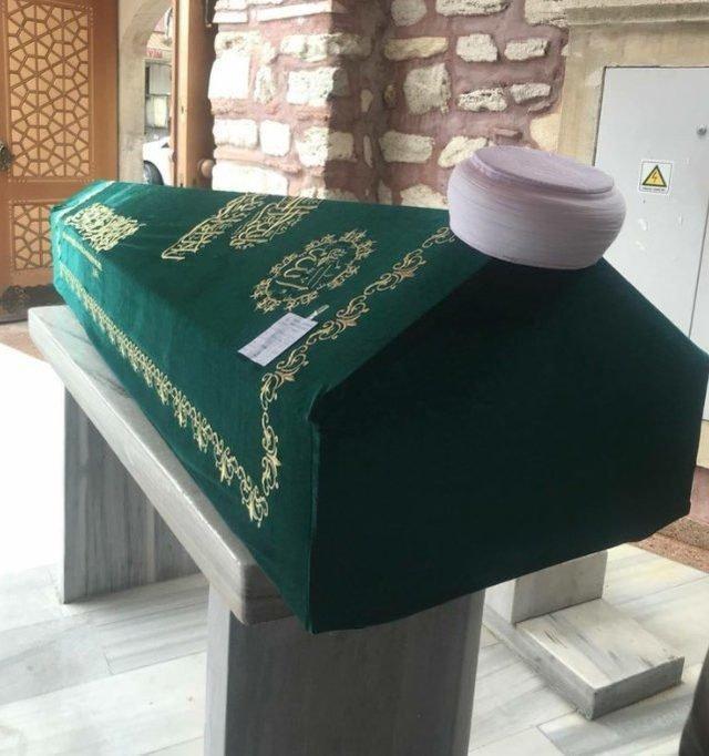Cemaat yurdunda sır ölüm Kuran-ı Kerim okurken hayatını kaybetti