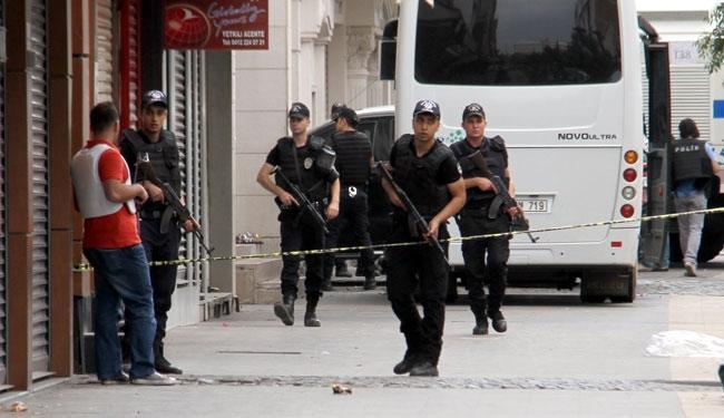Diyarbakırda polise bir saldırı daha: 2 şehit, 6 yaralı