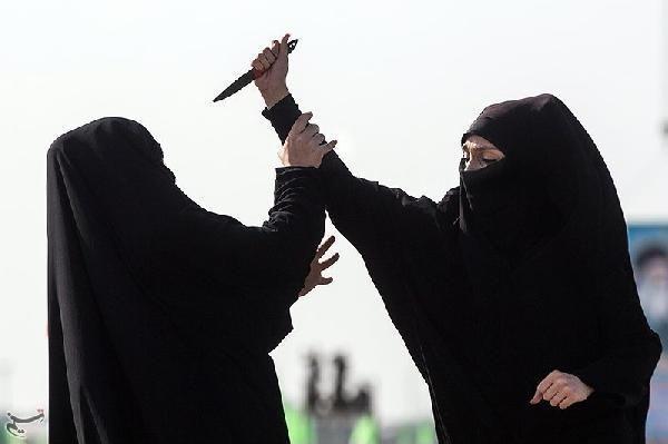 İranlı kadınlardan nunçaku şov