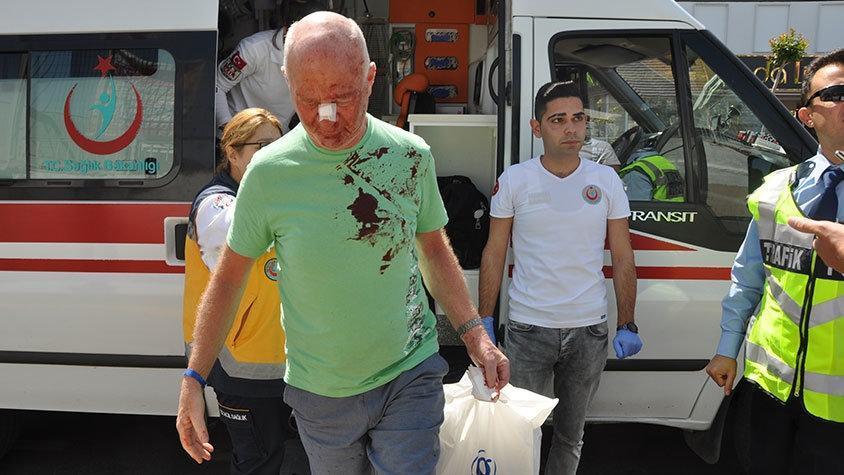 Antalya Manavgatta yaralı turiste yardım etmek yerine fotoğrafını çektiler
