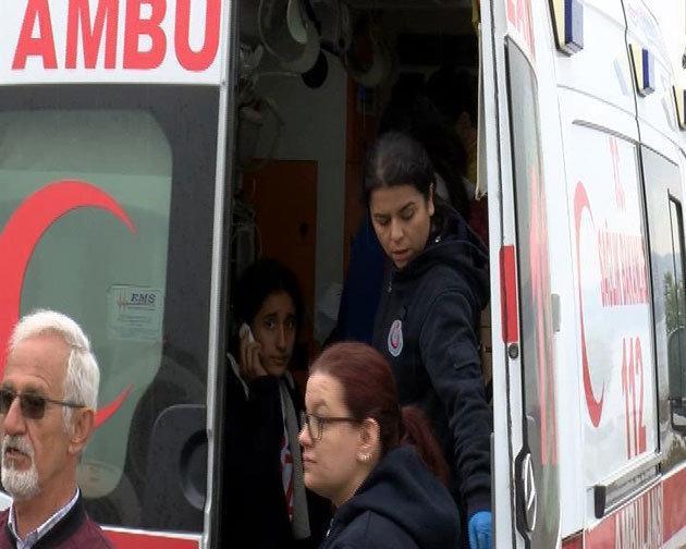 Son dakika İstanbul Fatihte 2 tur otobüsü çarpıştı: Çok sayıda yaralı öğrenci var