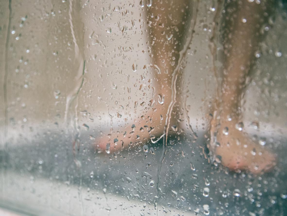 Sıcak duşun yalnızlığa iyi geldiği kanıtlandı