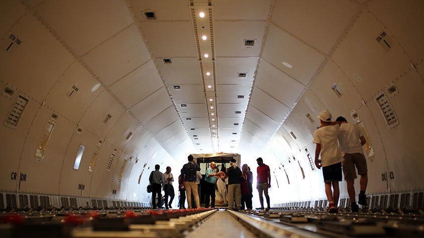 Dünyada sadece bir tane olan dev Katar uçağı kapılarını açtı