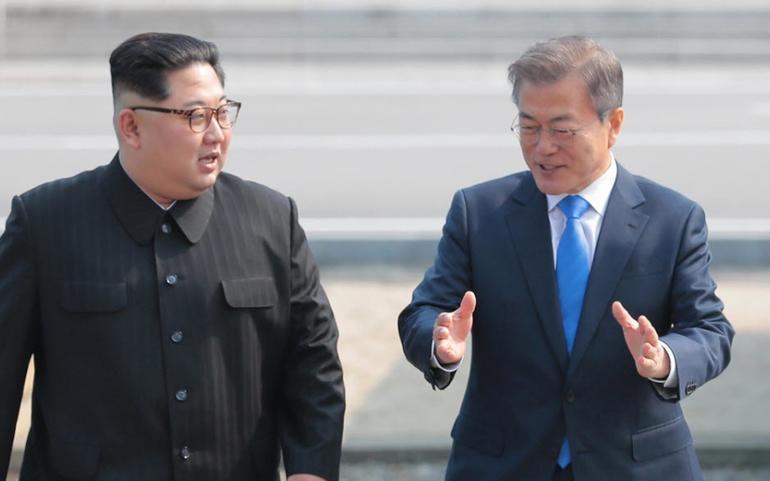 Güney Kore lideri ve Kuzey Kore lideri bir araya geldi
