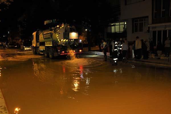 Amasyada vatandaşlar patlayan su borusunu deprem sandı
