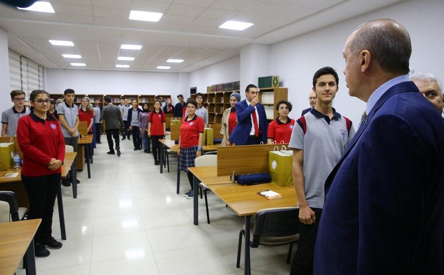 Cumhurbaşkanı Erdoğan okul açılışı yaptı