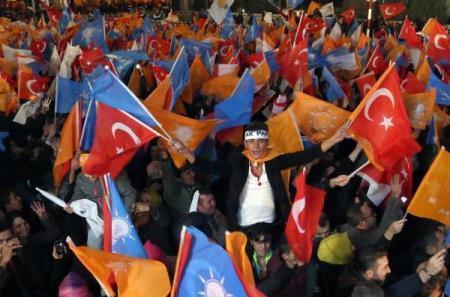 AK Parti beşinci kez birinci çıktı