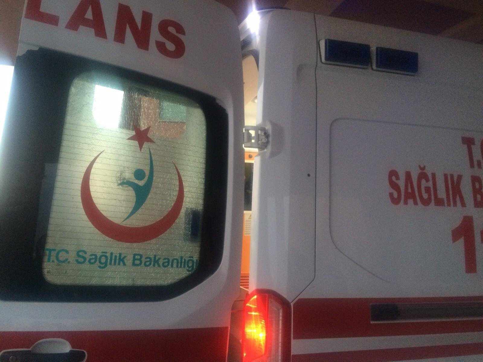Hasta taşıyan ambulansa silahlı saldırı