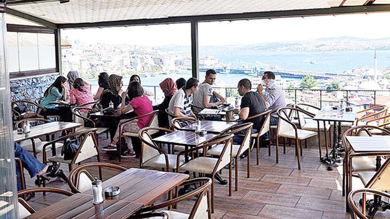 İstanbulun tarihi yarımadasında tarihe çatı ayarı