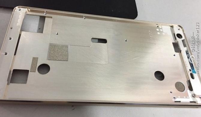 Samsung Galaxy S7nin metal kasası görüldü