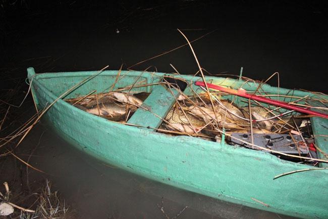 Elektroşok cihazıyla balık avlamak isterken akıma kapılıp öldüler