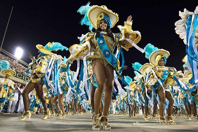 Rio Karnavalı için hamilelere uyarı: Öpüşmeyin