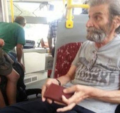 71 yaşındaki Nezih Tuncay hastaneye kaldırıldı
