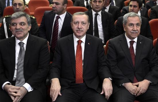 Abdullah Gül, Erdoğandan sonra Arınç ile bir araya geliyor