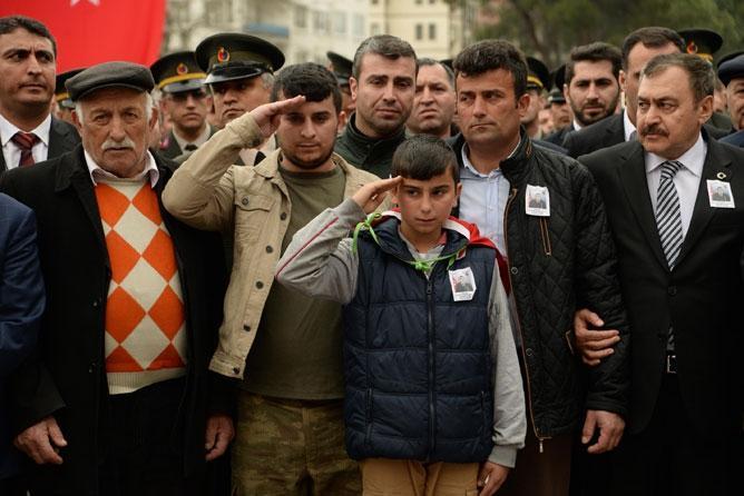 Şehit Uzman Çavuş Fatih Efiloğlunu 15 bin kişi uğurladı