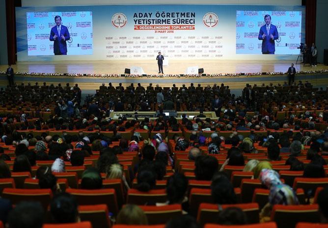 Davutoğlu: İlk Başbakanlık deneyimimi ilkokulda yaşadım
