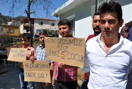 Erdemlide evde kalmış erkekler Erdoğandan medet umuyor