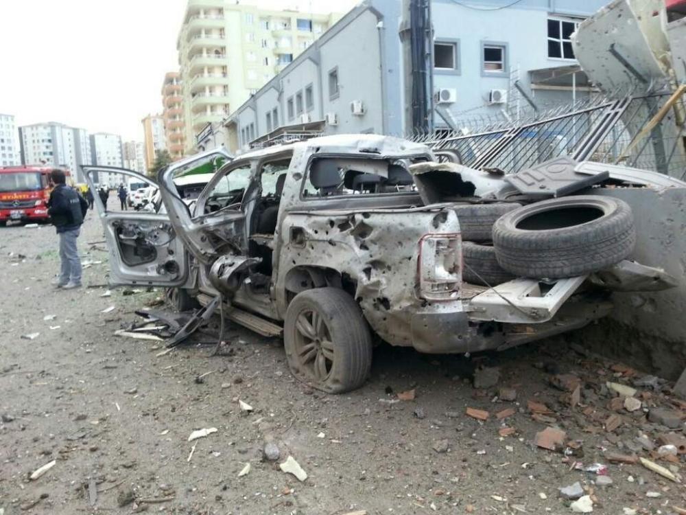 Diyarbakırda şiddetli patlama:7 şehit