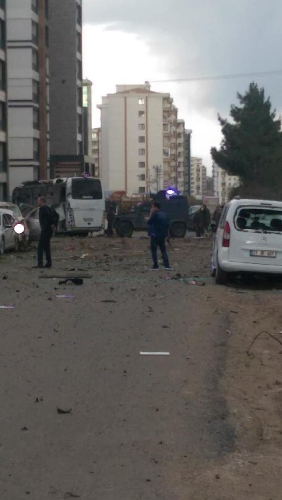 Diyarbakırda şiddetli patlama:7 şehit