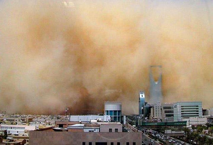 Suudi Arabistanı fırtına ve sel vurdu: En az 18 ölü