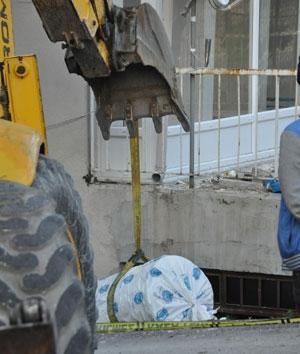 Alman kuaförün cesedi beton dökülmüş varilde bulundu