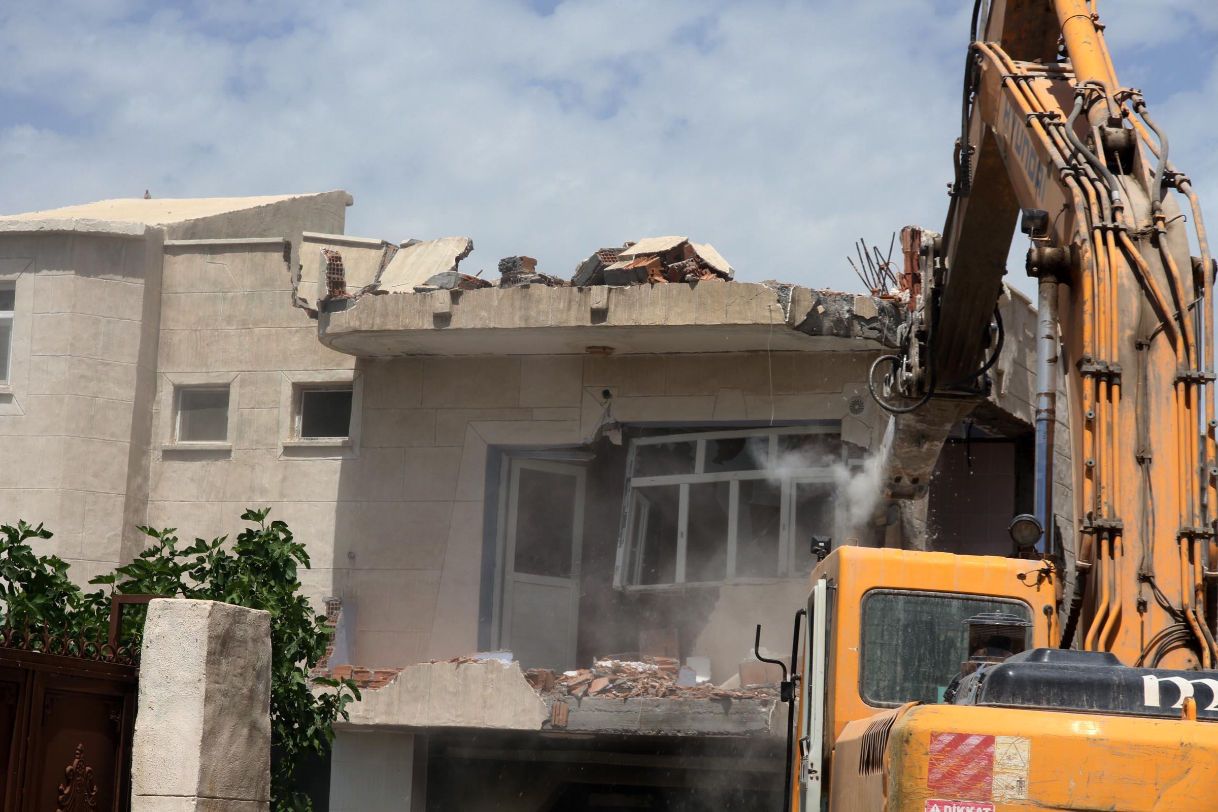 İdilde operasyonlardan etkilenen 600 ev için yıkım kararı verildi