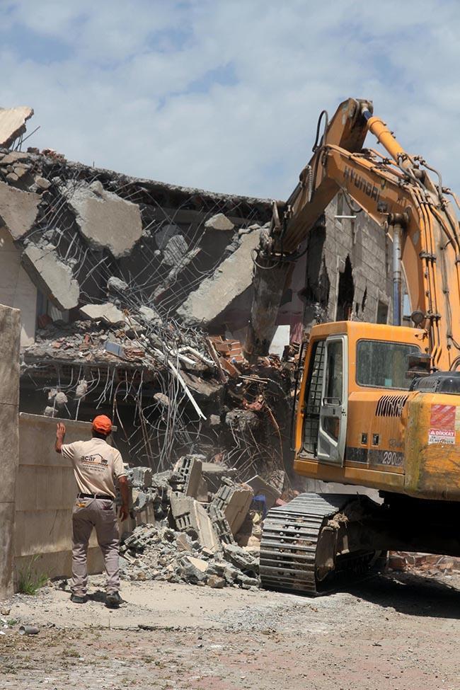 İdilde operasyonlardan etkilenen 600 ev için yıkım kararı verildi