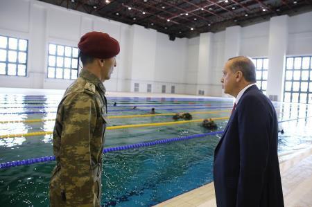 Erdoğandan Özel Kuvvetler Komutanlığına ziyaret