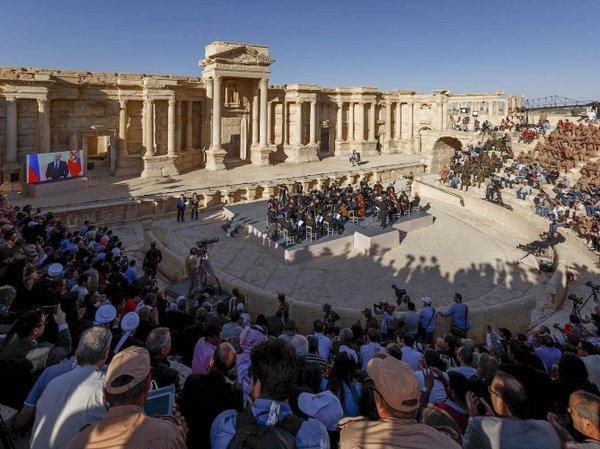IŞİDden geri alınan Palmirada klasik müzik konseri