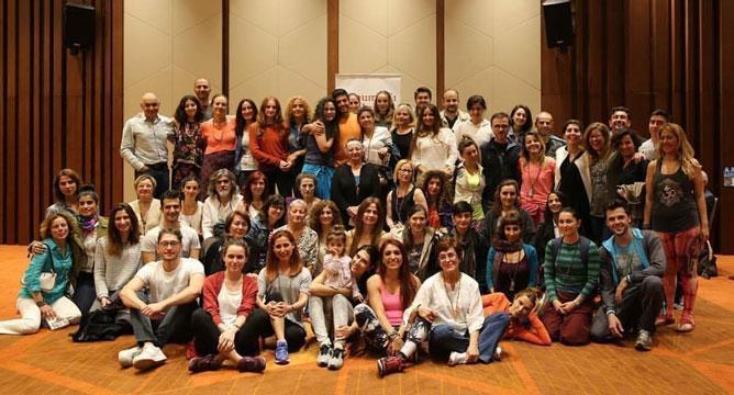Yoga eğitmeni Çetintaştan Tohum Otizm Vakfına destek