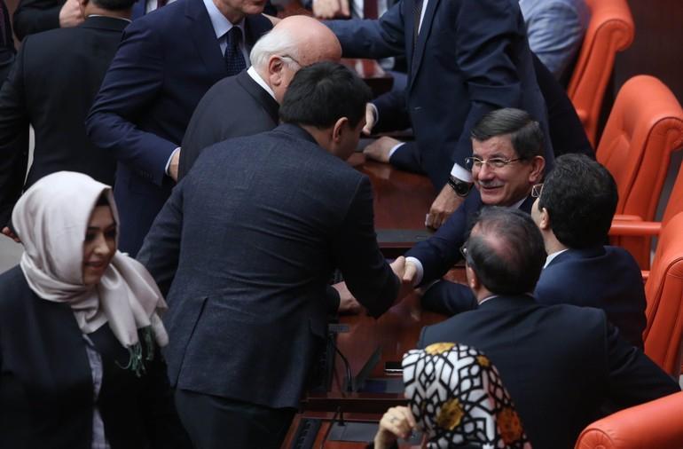Davutoğlu Başbakanlık sonrası ilk kez Genel Kurulda