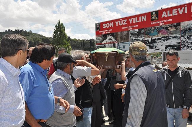 MHPli eski başkan Mehmet Fıratın cenazesi cemevinden kaldırıldı
