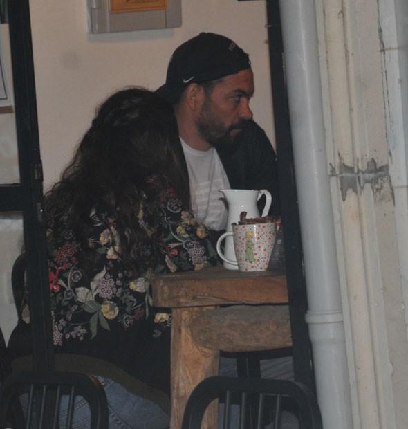 Servet Çetin Cihangirde kız arkadaşı ile görüntülendi