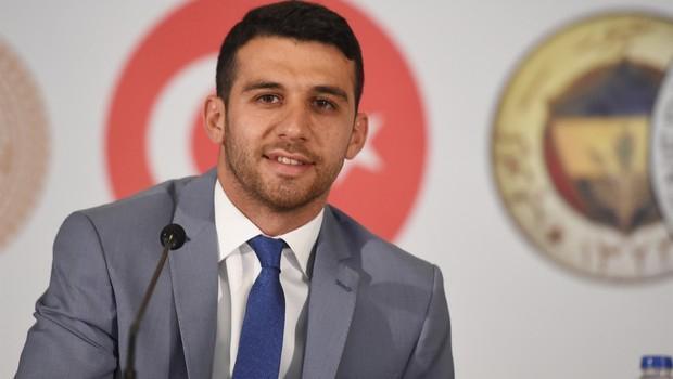 İsmail Köybaşı imza töreninde Fenerbahçeden özür diledi