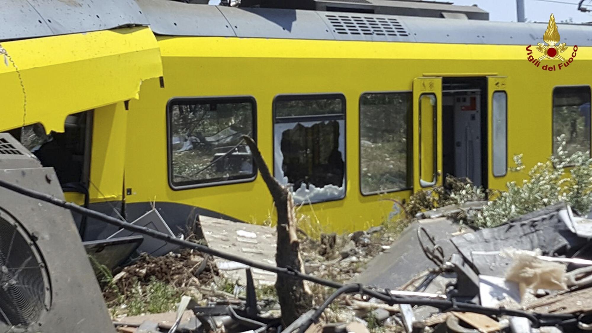 İtalyada tren kazası: En az 20 ölü